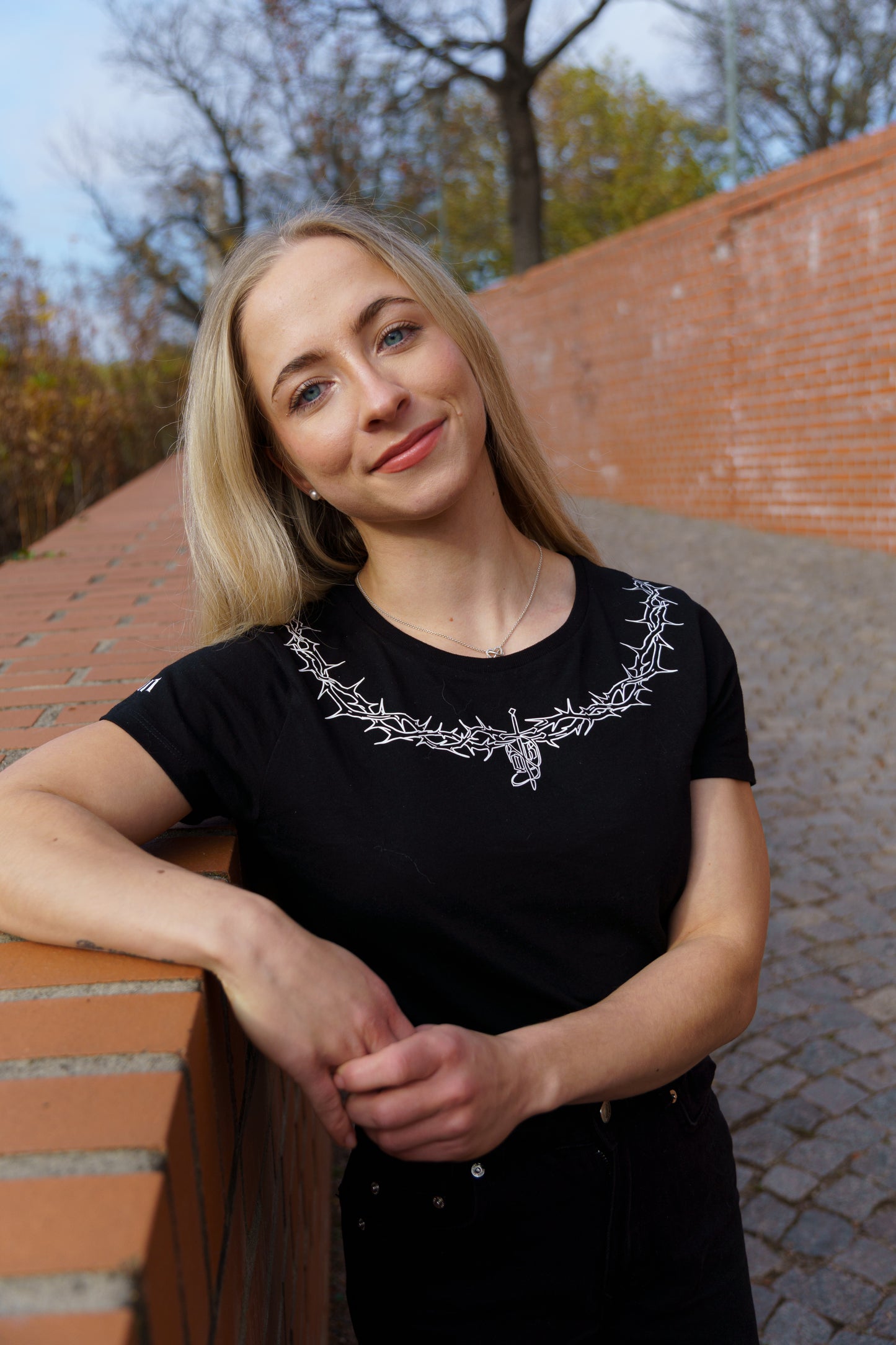 LIFTING TEE WOMEN- WHITE GRIT